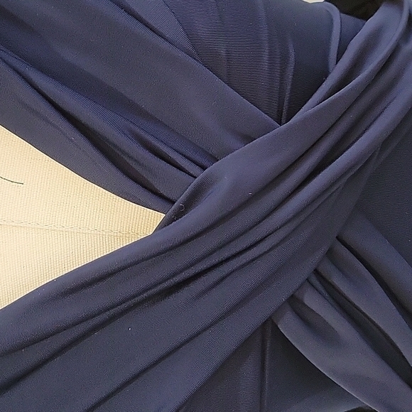 Arden B. Dark Blue Sleeveless Top - Form Fitting, Size M - Picture 4 of 7